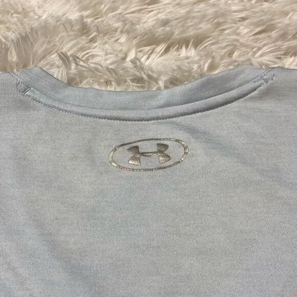 Under Armour Heatgear Tshirt Light Blue Womens Size Medium Loose Fit Athletic To - Picture 7 of 7